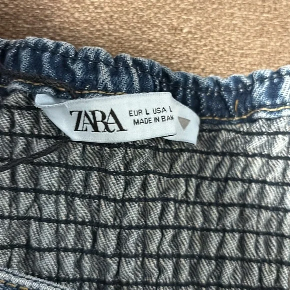 Brand new never been worn denim top - Picture 3 of 3